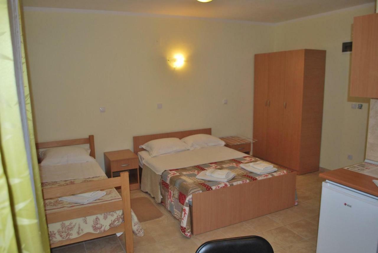 Prenociste Leona Lejlighedshotel Veliko Gradište Eksteriør billede